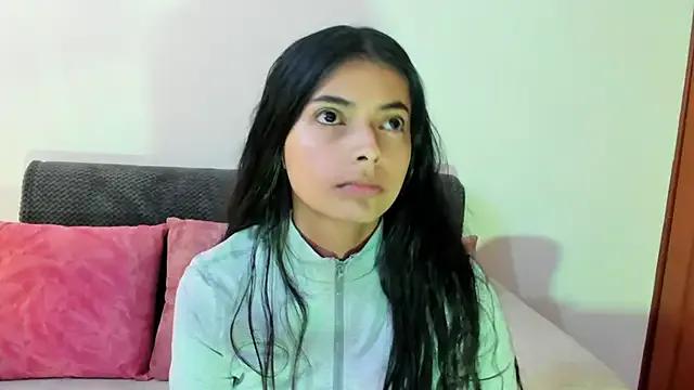 miadaviesx from StripChat is Freechat