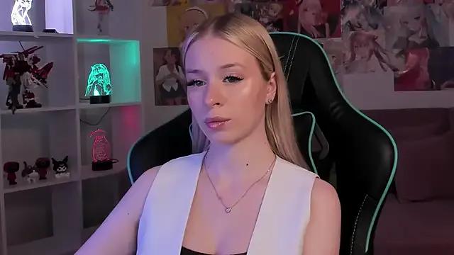 MiaGraces from StripChat is Freechat