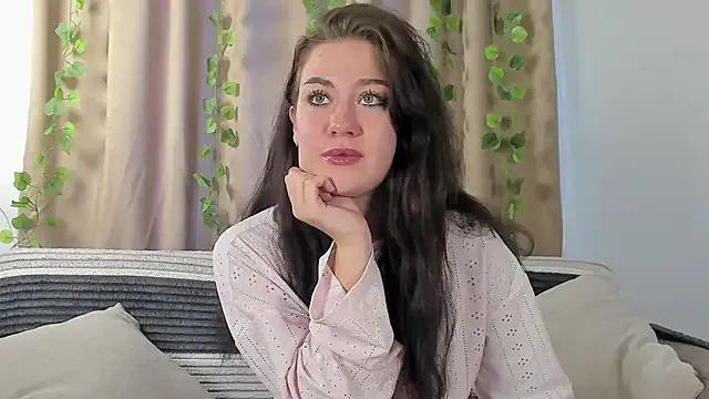 MiaKhallirae from StripChat is Freechat