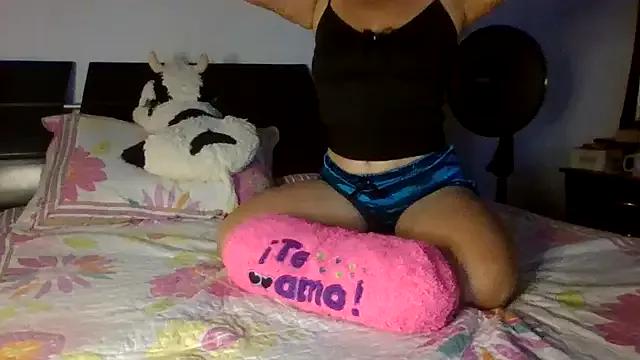 MiaVega from StripChat is Freechat