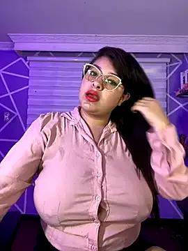 MiiaaJoness from StripChat