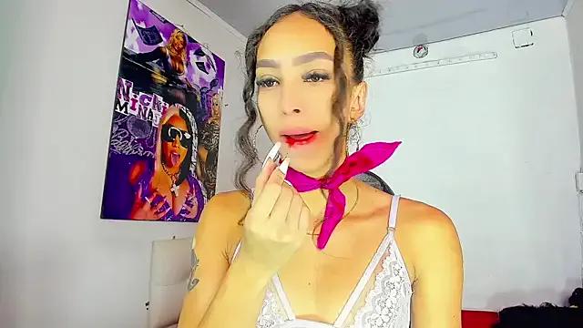 Miissblunt from StripChat is Freechat