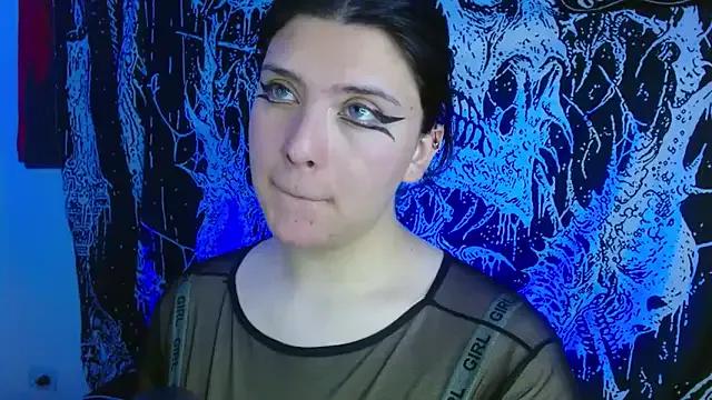 mikaskullcs from StripChat is Freechat