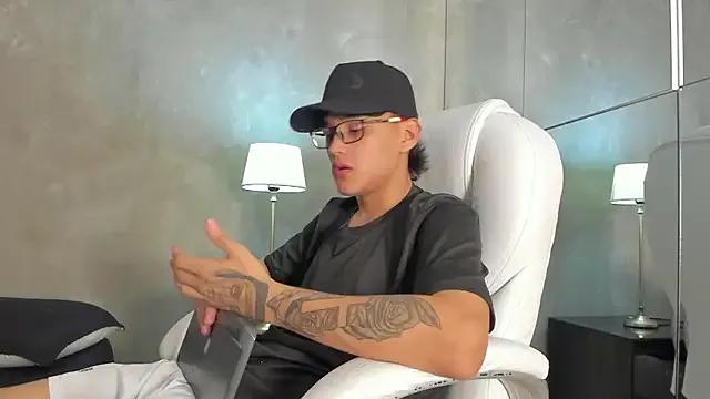 Mike_Harper from StripChat is Freechat