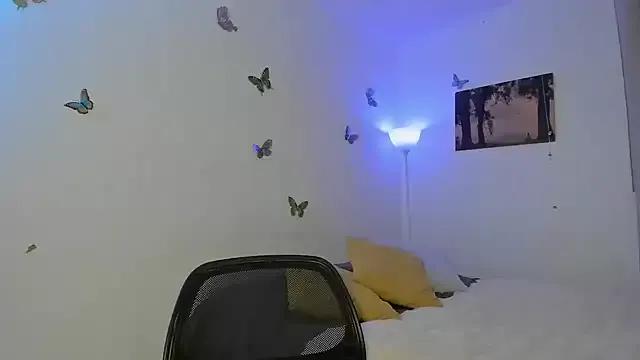 Mila-yang from StripChat is Freechat