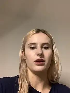 MilaElin from StripChat is Freechat