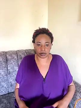 milky_mom from StripChat is Freechat