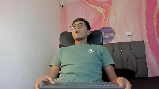 Miller_LatinBoy from StripChat is Freechat