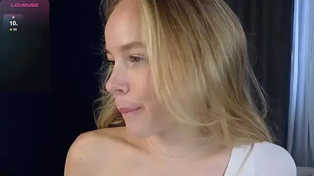 milly_shy from StripChat is Freechat