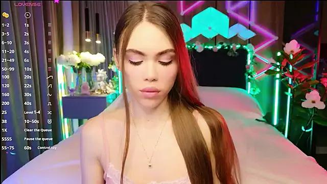 MimiFors from StripChat is Freechat