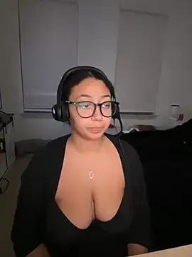 minha_baby from StripChat is Freechat