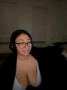 minha_baby from StripChat is Freechat