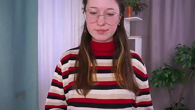 MiraFenech from StripChat is Freechat