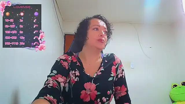 Miss_Oriana from StripChat is Freechat