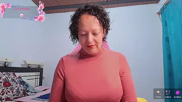 Miss_Oriana from StripChat is Freechat