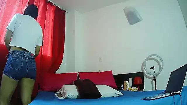 MissAsly from StripChat is Freechat