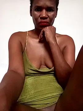 Missvixen81 from StripChat is Freechat