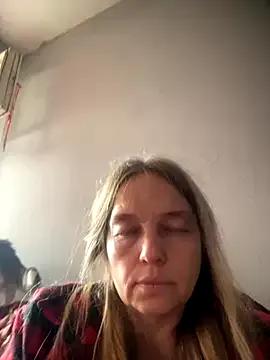 MIUNELLY from StripChat is Freechat