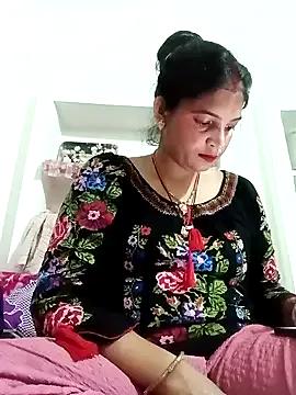 Mohni_love from StripChat is Freechat