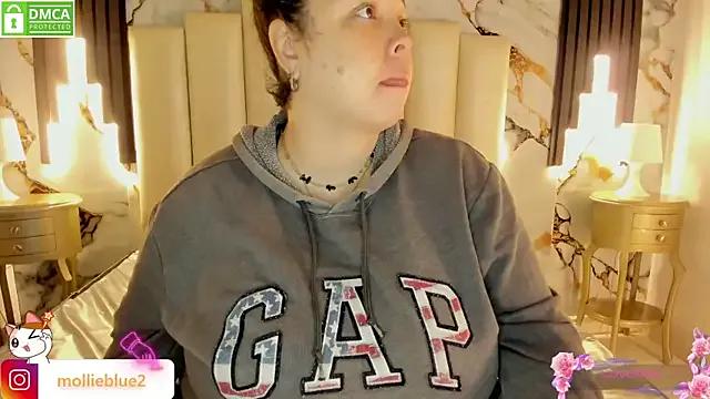 mollieblue69 from StripChat