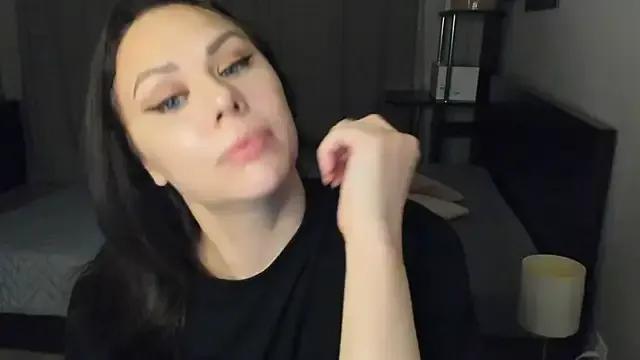 MollyCheiz from StripChat is Freechat