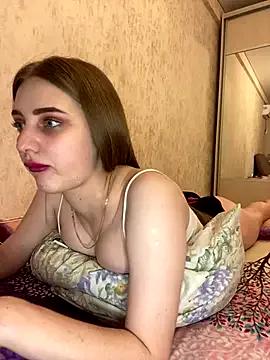 MollyDolle from StripChat is Freechat