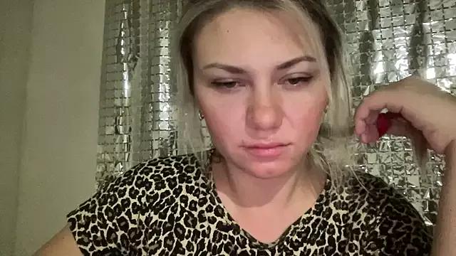 MonicaLoved from StripChat is Freechat