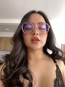 montmariana from StripChat is Freechat