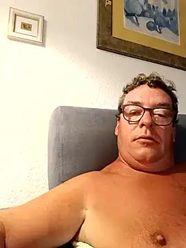 MountJohnXL from StripChat is Freechat