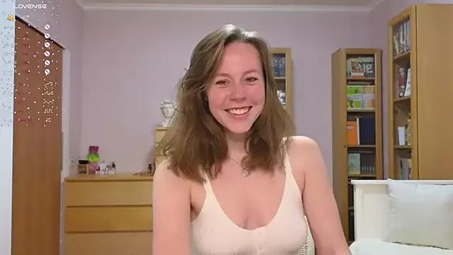 musi_pusi from StripChat is Freechat