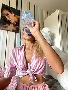 Checkout girls naked models with similar nickname. Cute sexy Free Models.