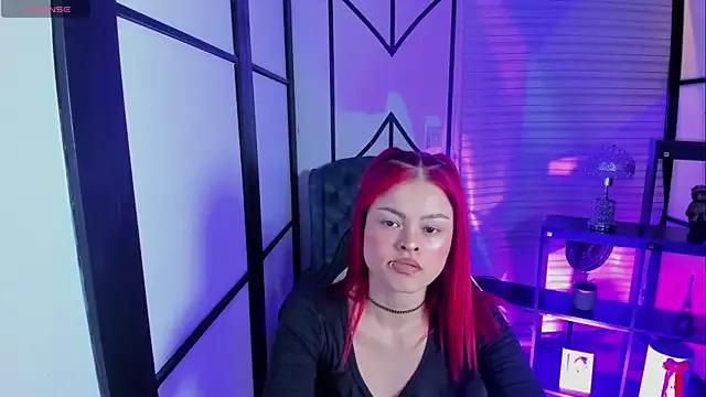 NahomiRichards_ from StripChat is Freechat