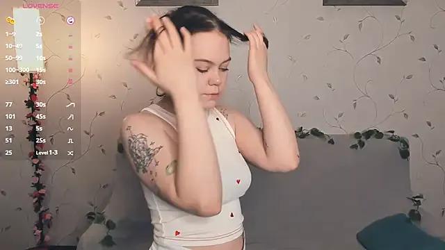 NaidaPalos from StripChat is Freechat