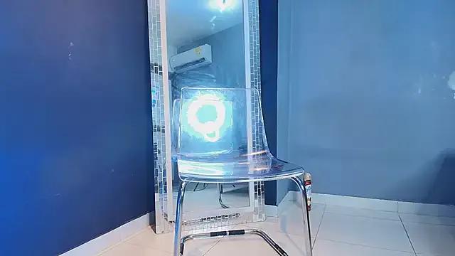 NaomiQueents from StripChat is Freechat