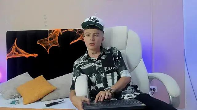 Nascary_Fox from StripChat is Freechat