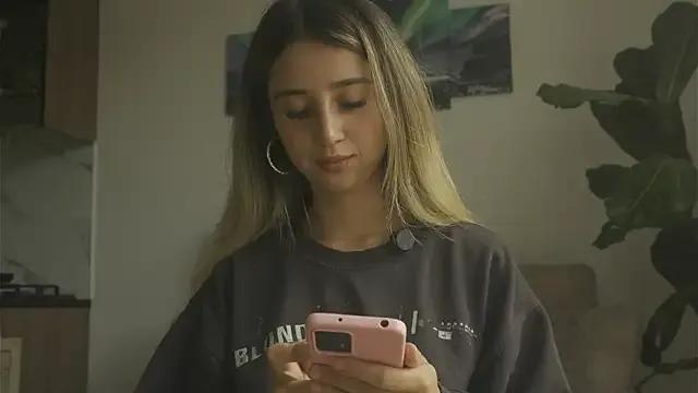 Natasna2 from StripChat