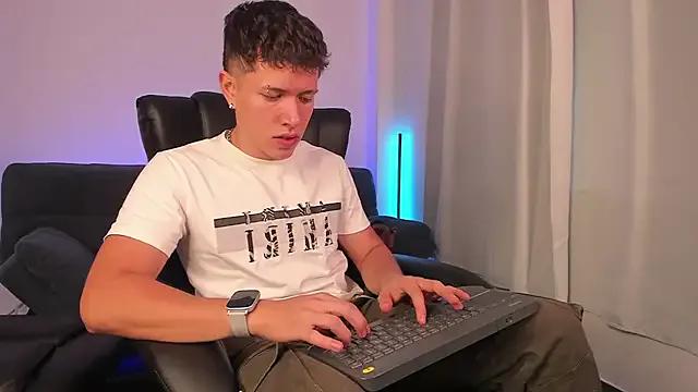 nathan_blake from StripChat is Freechat