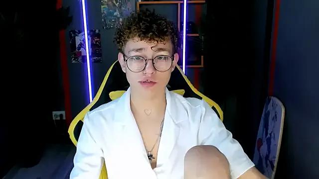 NathanCurl from StripChat is Freechat