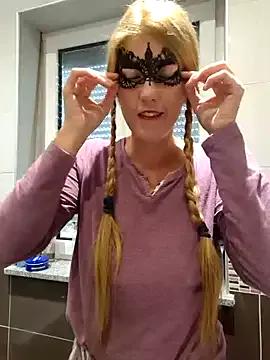 Naughty-Layla from StripChat is Freechat