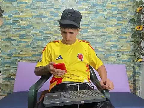 naughty_boy_Maicoll from StripChat is Freechat