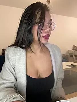 NaughtyMe from StripChat is Freechat