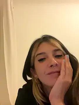 Nenalight from StripChat is Freechat