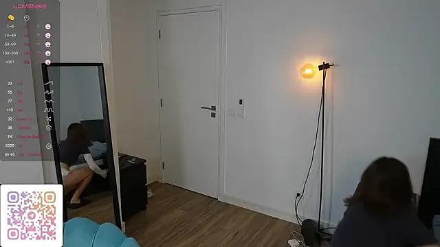 NeonyMuse from StripChat is Freechat