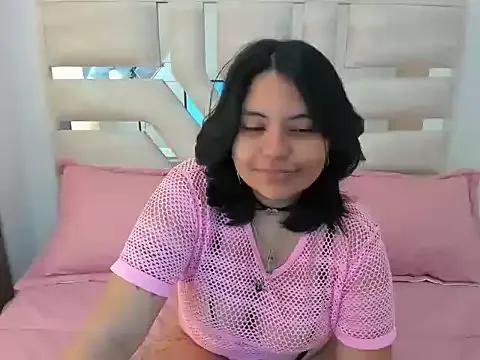 Nicoleyabir from StripChat is Freechat
