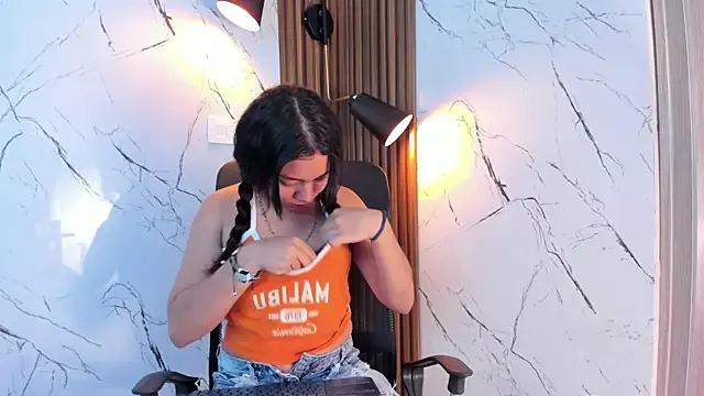 nina_belle_ from StripChat is Freechat