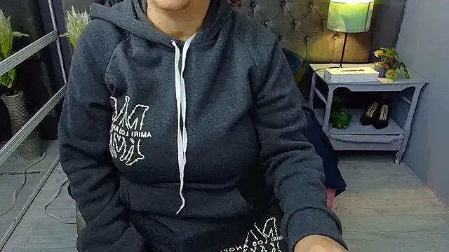 NinaBlazee from StripChat