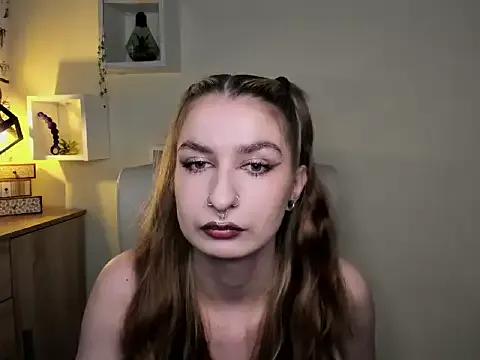 NinaBlond1 from StripChat