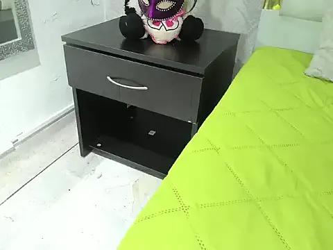 noa-camila from StripChat is Freechat