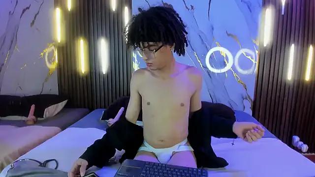 NoahVidall from StripChat is Freechat