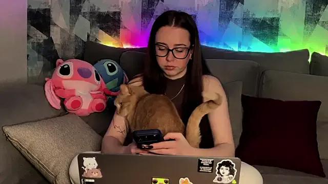 OhNicolle from StripChat is Freechat